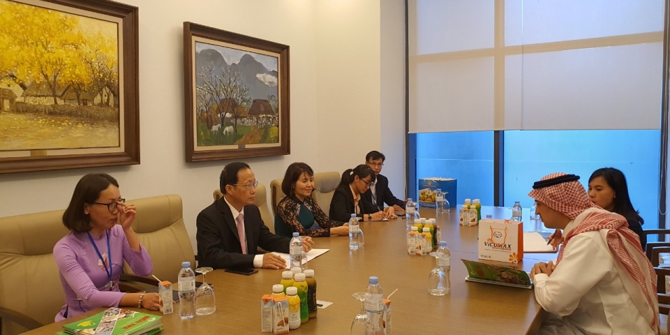 Phó Chủ tịch Thường trực UBND tỉnh Nguyễn Trúc Sơn tiếp xúc song phương với Đại sứ Ả-rập Xê-út tại Việt Nam
