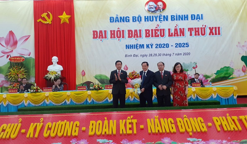 Bình Đại khai mạc Đại hội đại biểu Đảng bộ huyện nhiệm kỳ 2020 - 2025