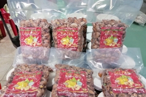 Hỗ trợ kết nối tiêu thụ sản phẩm hạt điều, đậu phộng tẩm gia vị của cơ sở Tiến Phát Long Khánh