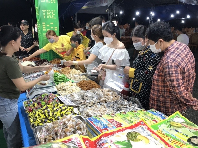 Bến Tre mở rộng thị trường tiêu thụ tại Hội chợ Thương mại  Quốc tế Tịnh Biên – An Giang năm 2022