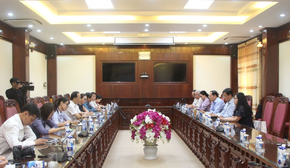 Tiếp và làm việc với Đại sứ Việt Nam tại Cộng hoà Ấn Độ