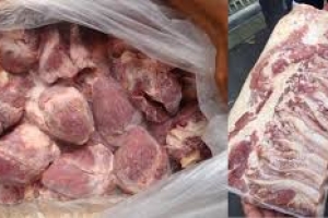 Ngăn chặn hàng trăm kg thịt lợn, gà không rõ nguồn gốc đang trên đường tiêu thụ