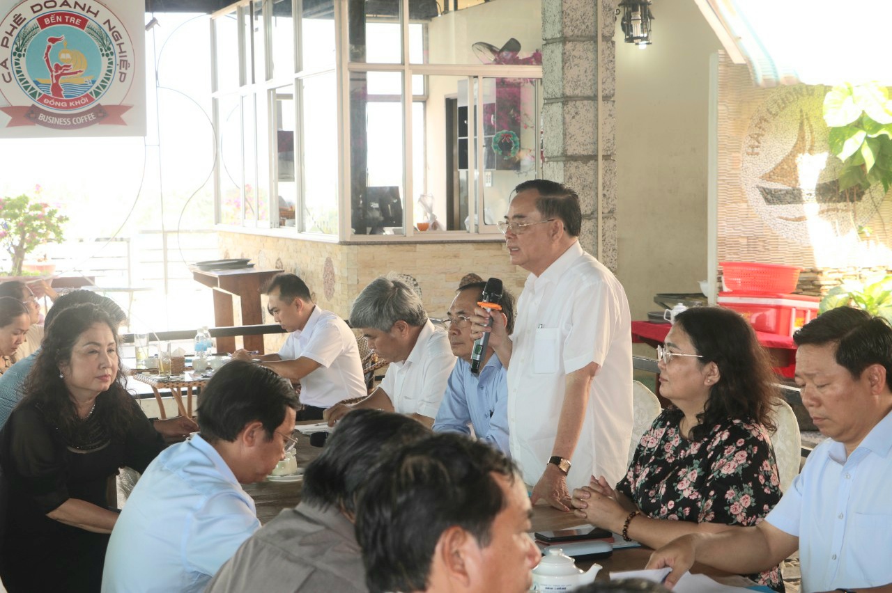 Chủ tịch UBND tỉnh Trần Ngọc Tam  phát biểu kết luận tại Chương trình. 
