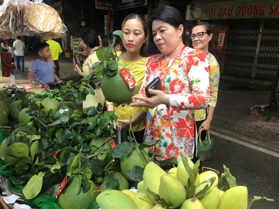 Bến Tre giới thiệu quảng bá sản phẩm tại sự kiện Chợ hoa Xuân trên bến dưới thuyền