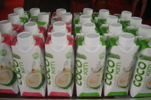 Dừa đóng hộp Cocoxim nâng tầm đặc sản Bến Tre