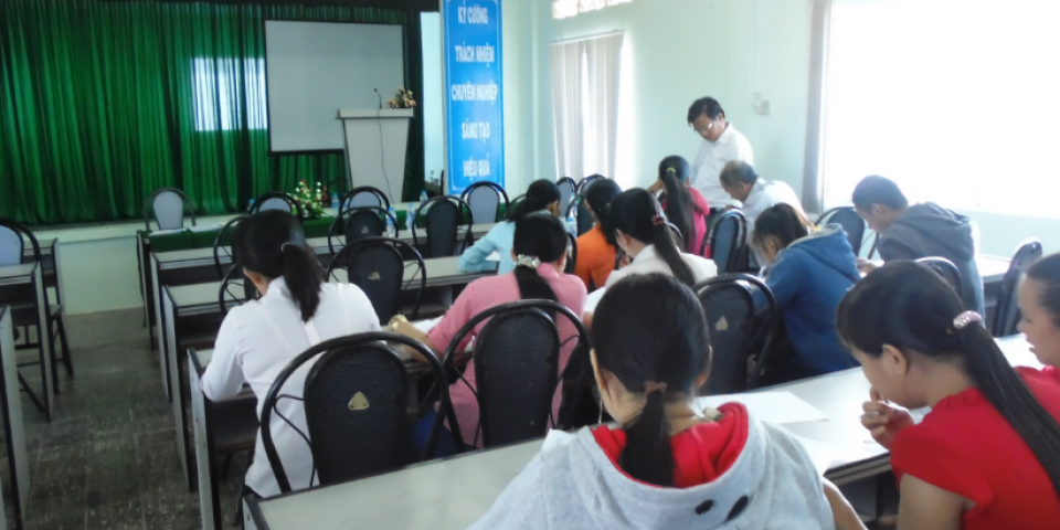 Sở Công Thương Bến Tre tổ chức kiểm tra cấp Giấy xác nhận kiến thức về an toàn thực phẩm cho các cở sở sản xuất, kinh doanh thực phẩm thuộc ngành Công Thương quản lý (đợt 4 năm 2016)